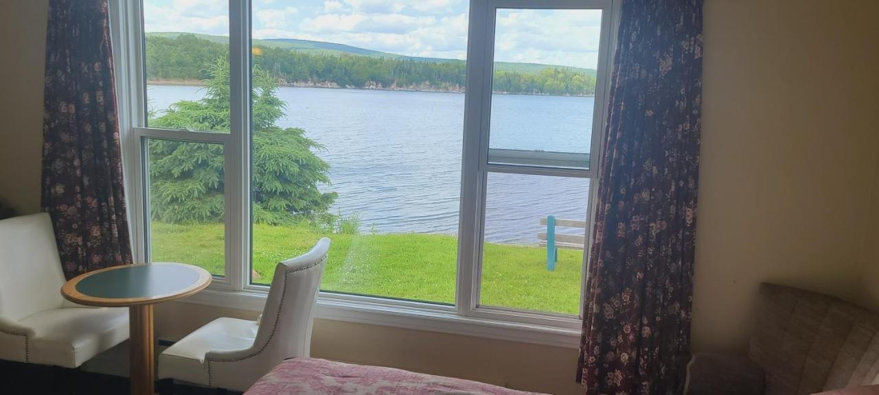 St Ann'S Motel & Cottage Baddeck Inlet المظهر الخارجي الصورة