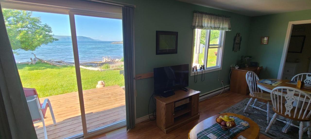 St Ann'S Motel & Cottage Baddeck Inlet المظهر الخارجي الصورة