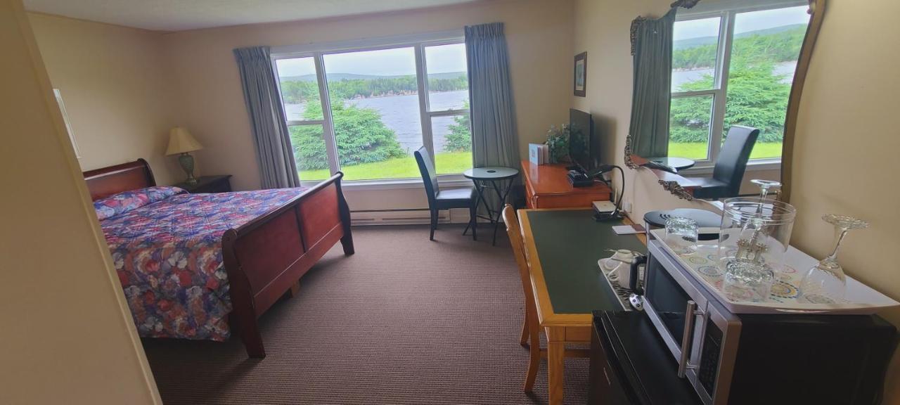 St Ann'S Motel & Cottage Baddeck Inlet المظهر الخارجي الصورة
