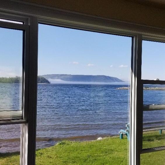 St Ann'S Motel & Cottage Baddeck Inlet المظهر الخارجي الصورة