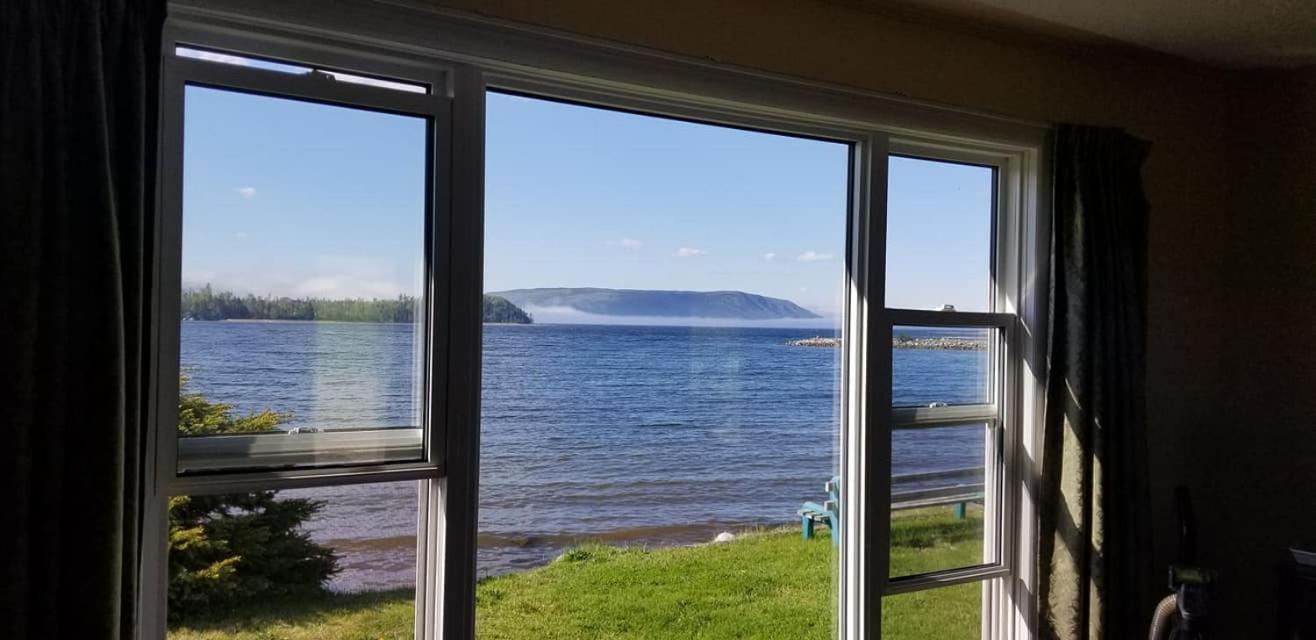 St Ann'S Motel & Cottage Baddeck Inlet المظهر الخارجي الصورة